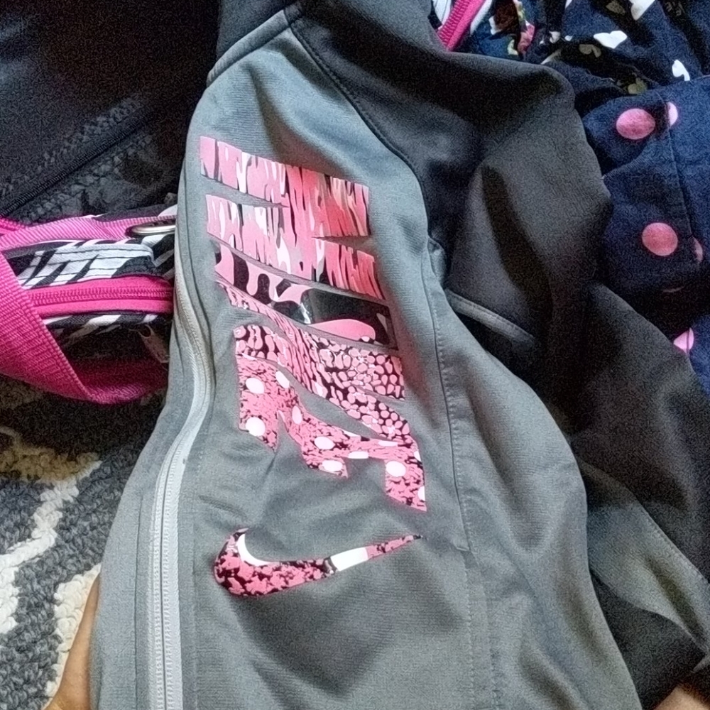 Nike jacket - Picture 2 of 3